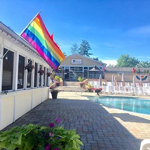 The Raven Resort